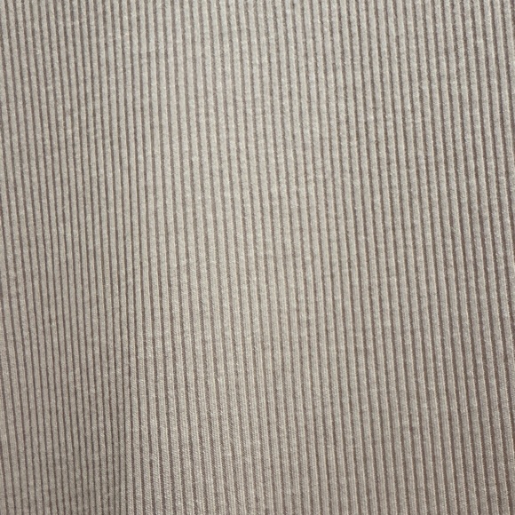 American Eagle Cropped ‘Soft & Sexy’ Pink Ribbed Short Sleeve Tee - Picture 3 of 6